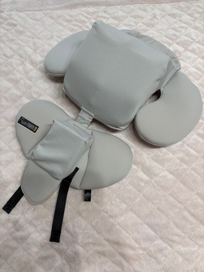 チャイルドシート　Combi THE S シリーズ　エッグショック　ISOFIX