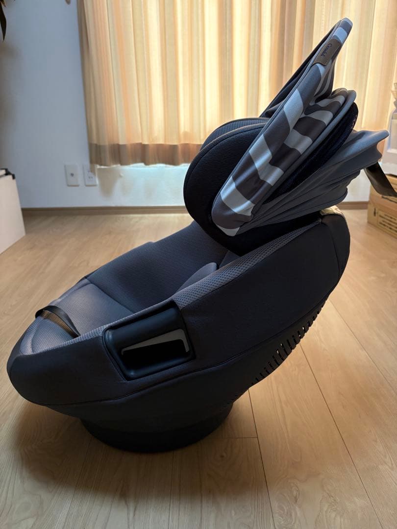 チャイルドシート　Combi THE S シリーズ　エッグショック　ISOFIX