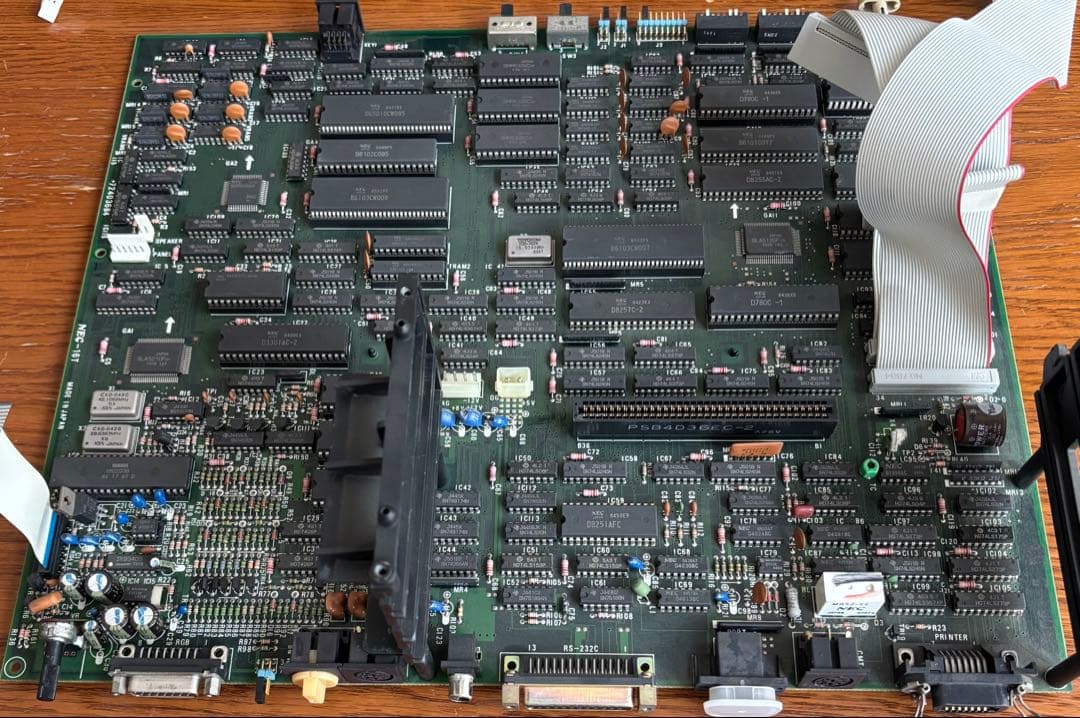 PC-8801mkIISR キーボード付 動作品