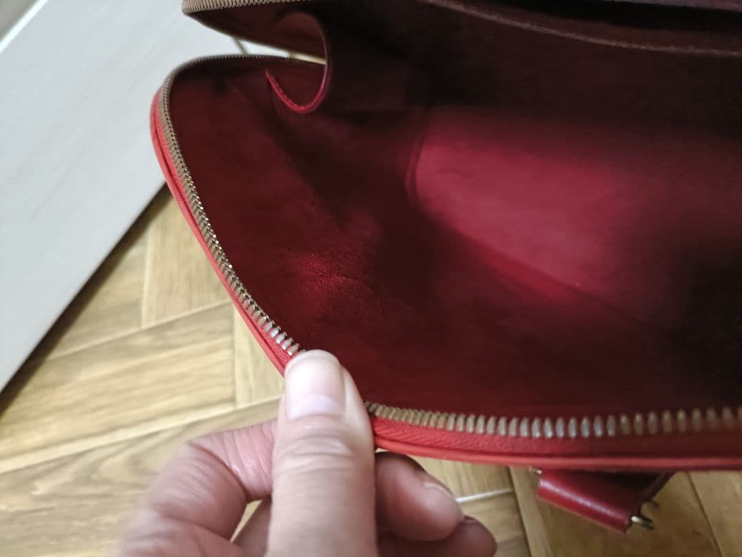 Louis Vuitton エピ　アルマPM レッド