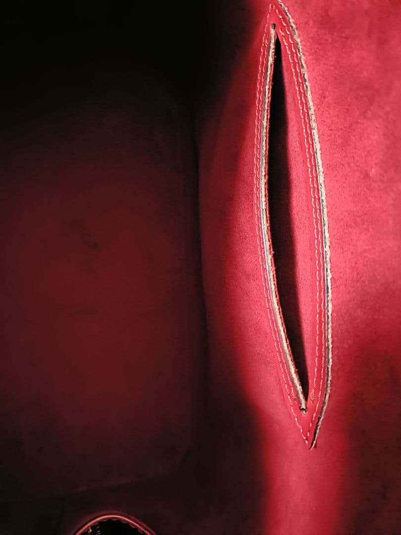 Louis Vuitton エピ　アルマPM レッド