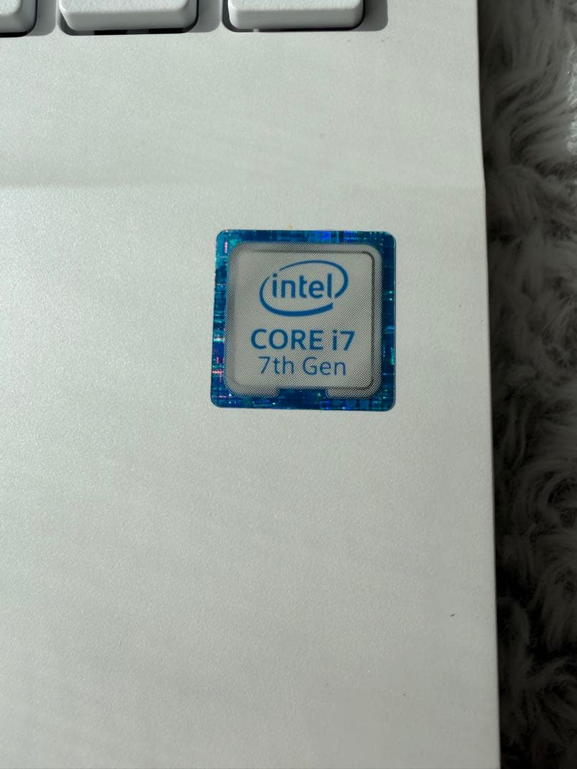 富士通 LIFEBOOK ホワイト ノートPC