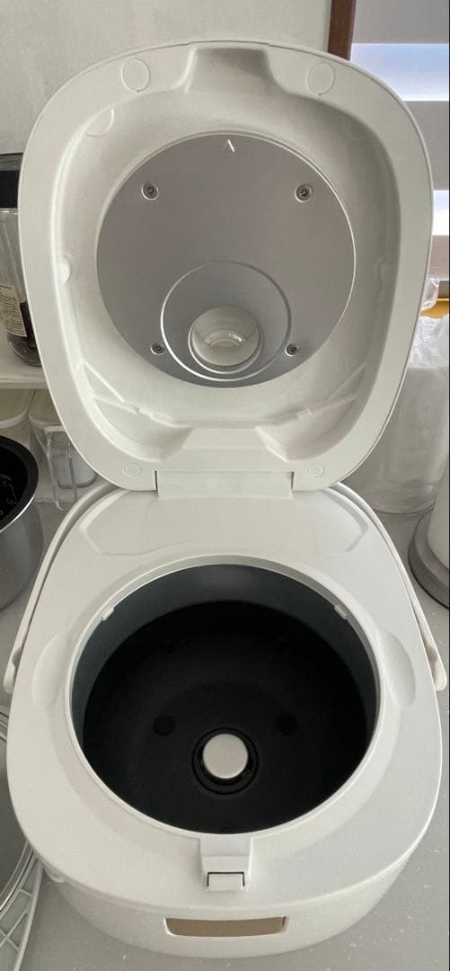 【中古品】2023年製　Panasonic IH炊飯器　3.5合しゃもじカップ付