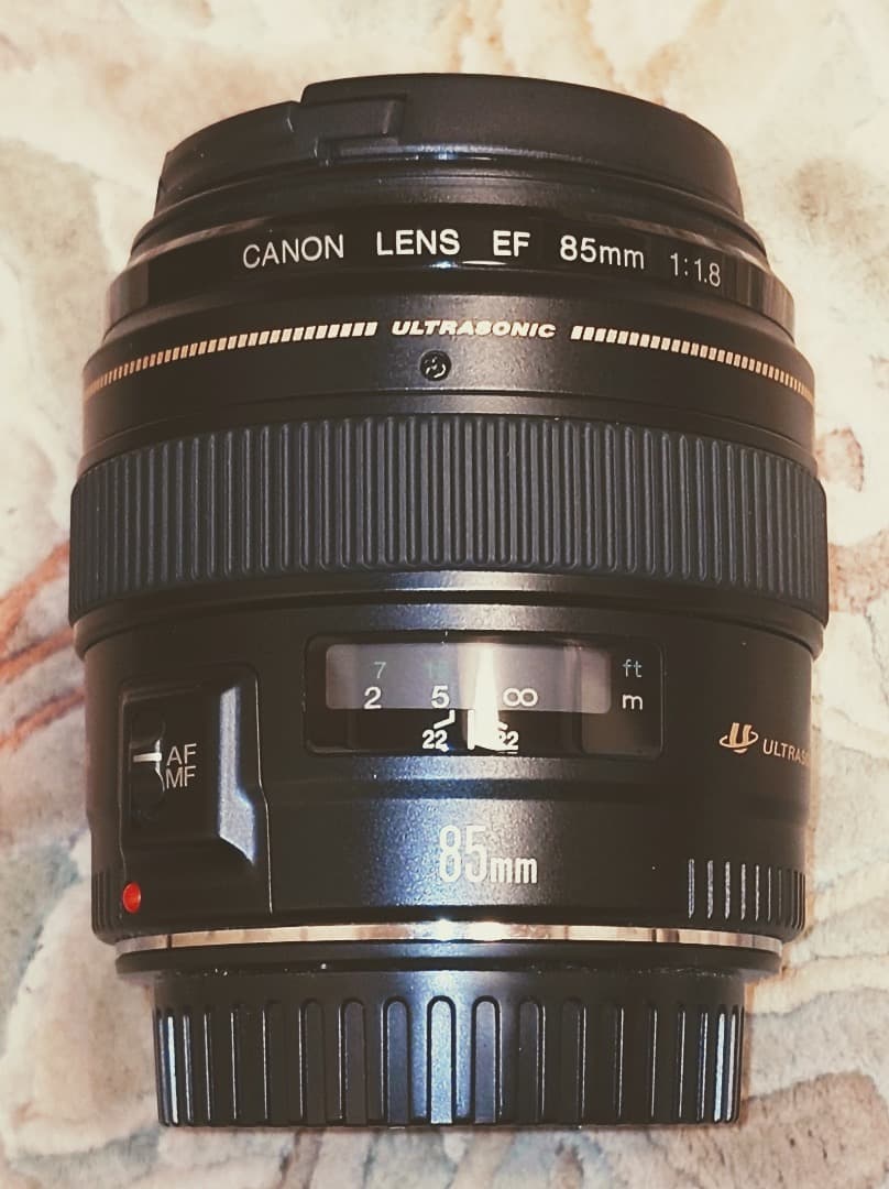 Canon EF 85mm f/1.8 単焦点レンズ 美品