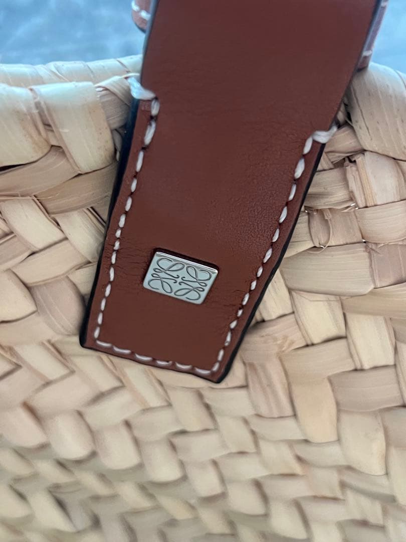 ロエベ　かごバック　ミディアム　美品・定価91,300円→44,444円