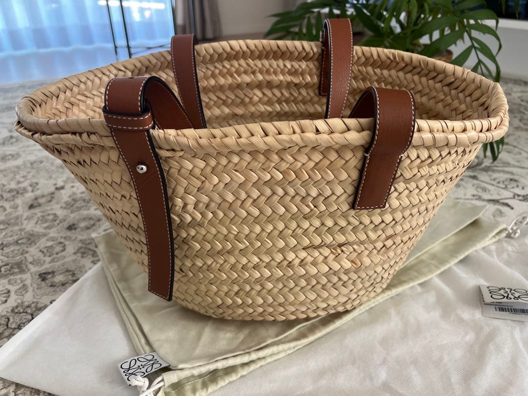 ロエベ　かごバック　ミディアム　美品・定価91,300円→44,444円