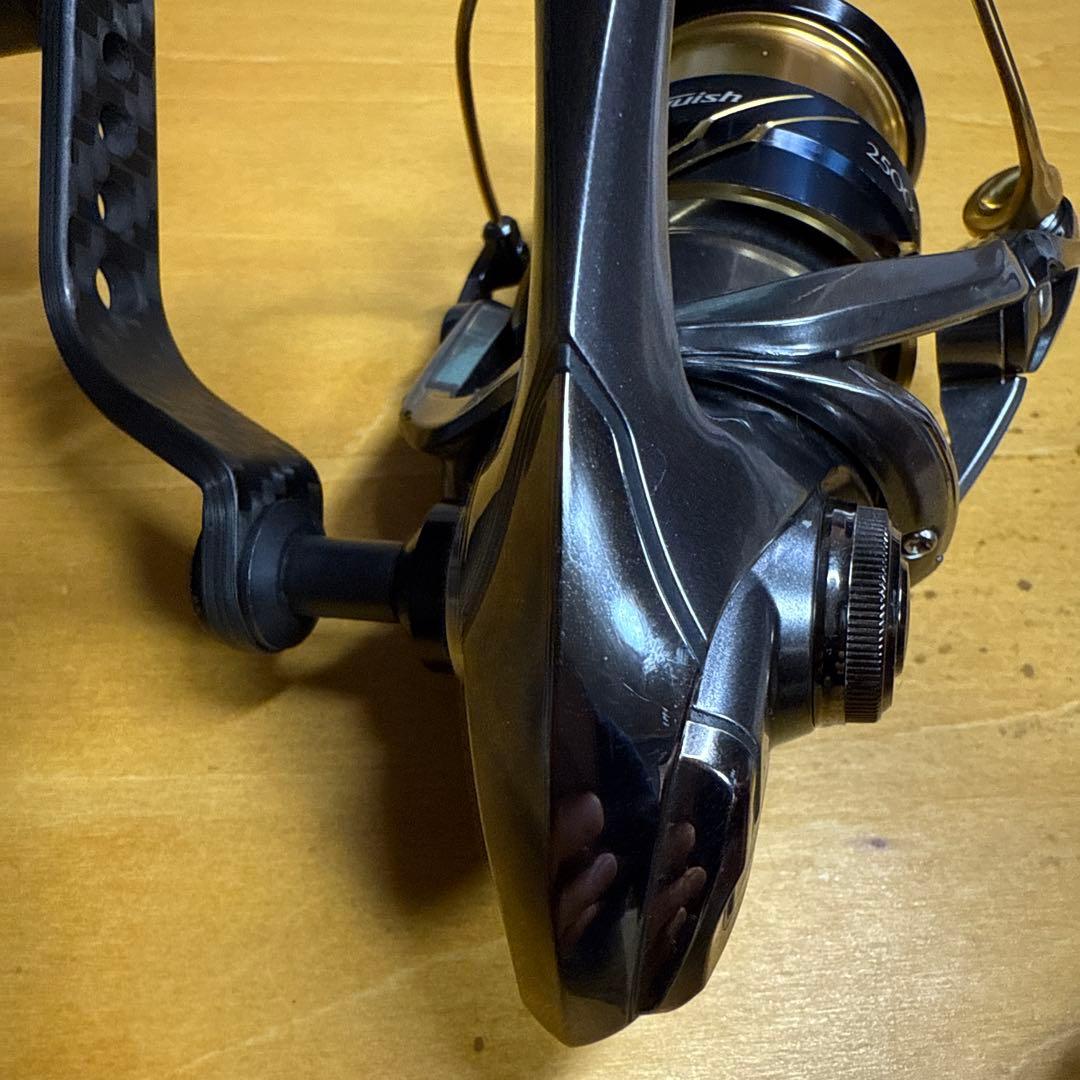 Vanquish 2500HGS スピニングリール　スタコンパワーハンドル付き