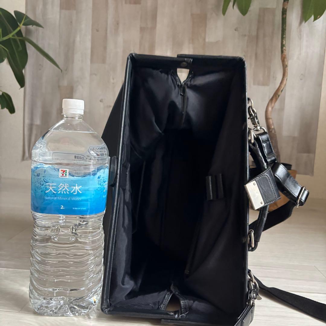 ジャンポール・ゴルチエ　グラッドストンバッグ ドクターバッグ 口金式 合皮