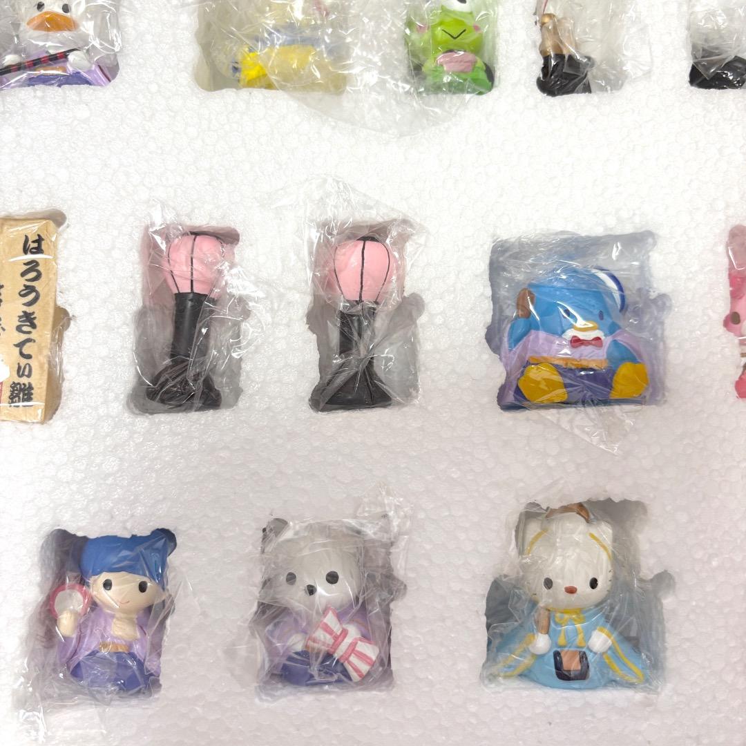 【未使用】吉徳 ハローキティ段飾り（サンリオキャラクターズ）ひな人形セット