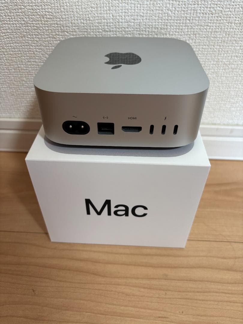 M4 Mac mini 256GB 16Gメモリ