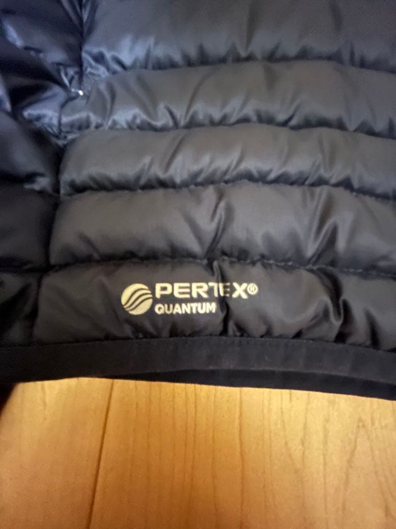 HAGLOFS ESSENS DOWN HOOD MEN ホグロフス　ダウン