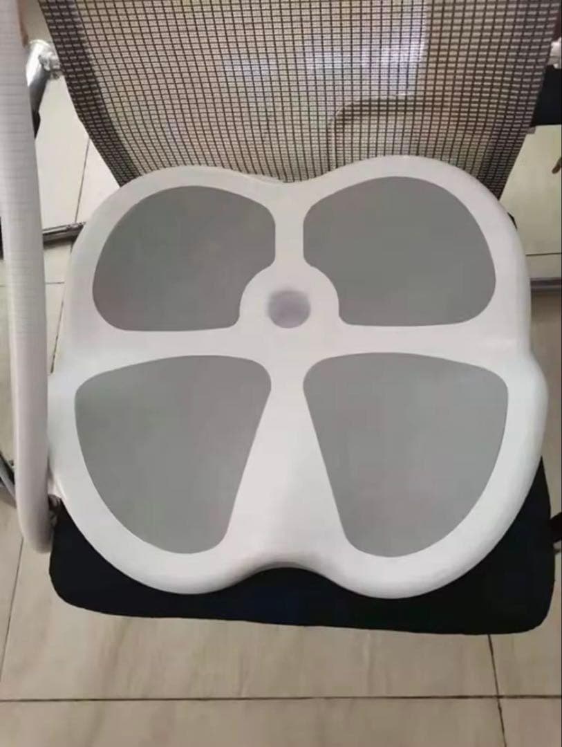 ⭐︎新品未使用⭐︎骨盤底筋トレーニング 電磁パルス 坐骨クッション