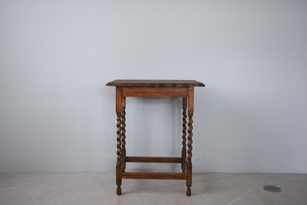 英国アンティーク木製サイドテーブル/オケージョナル机/飾り棚/花台(91-48)