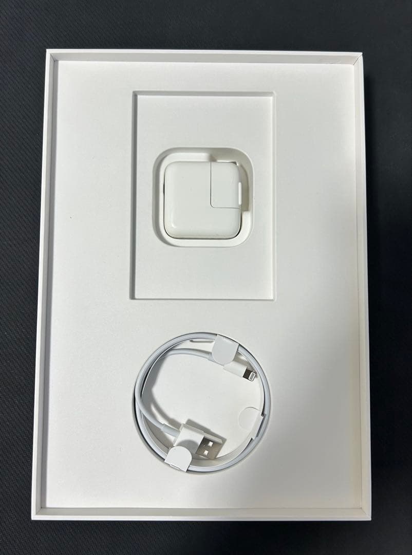 第7世代 10.2インチiPad Wi-Fi 128GB シルバー