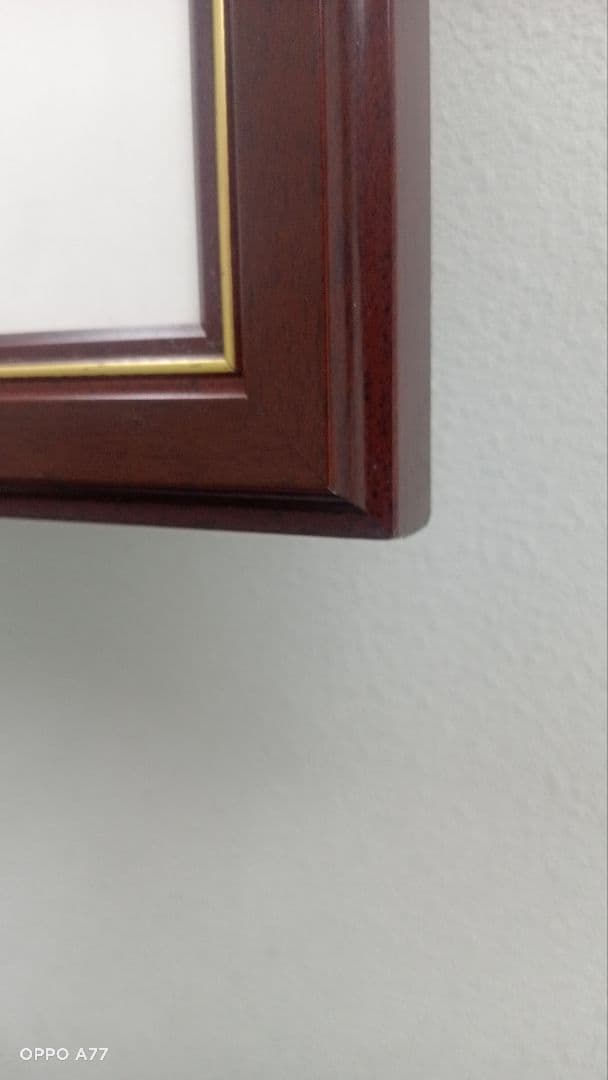 花を持つワンピースの少女　いわさきちひろ　リトグラフ作品