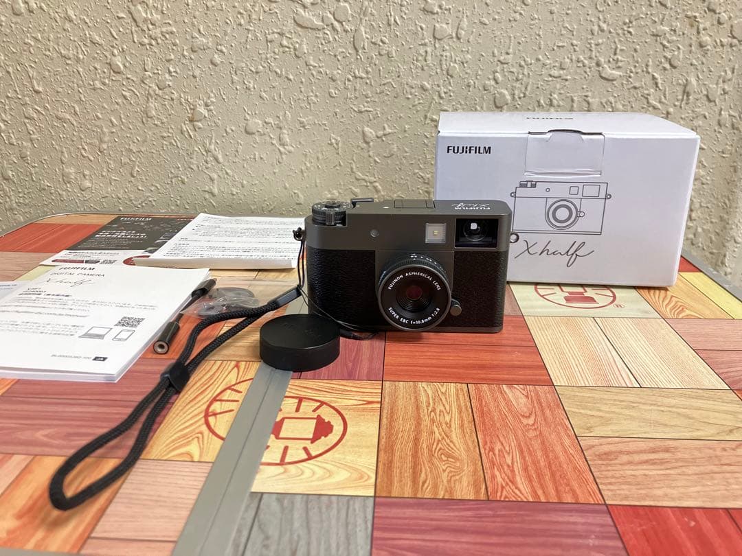 Fujifilm xhalf チャコールグレー