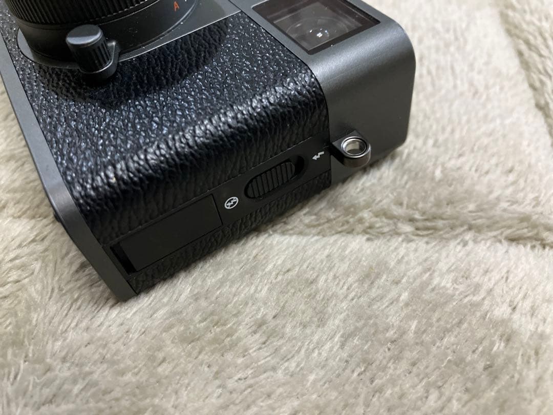 Fujifilm xhalf チャコールグレー