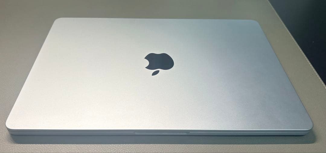 MacBook Air 13インチ M4 32GB 1TB スカイブルー　US