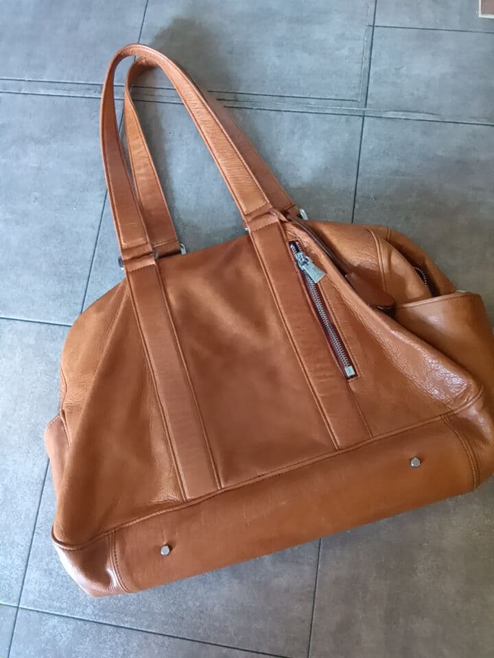 純国産　人気のaniary ボストンバッグ レザー ブラウンキャメル色