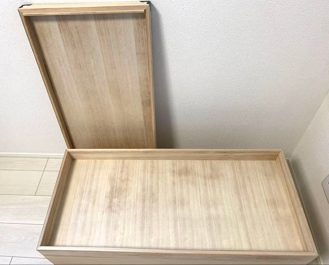 【美品】総桐衣装箱　国産品　蓋付き キャスター付き【肥前桐民芸】