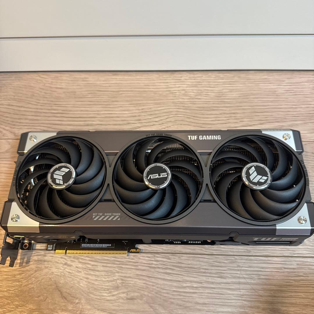 グラフィックボード・グラボ・ビデオカード ASUS RTX 5070Ti TUF-RTX5070TI-O16G