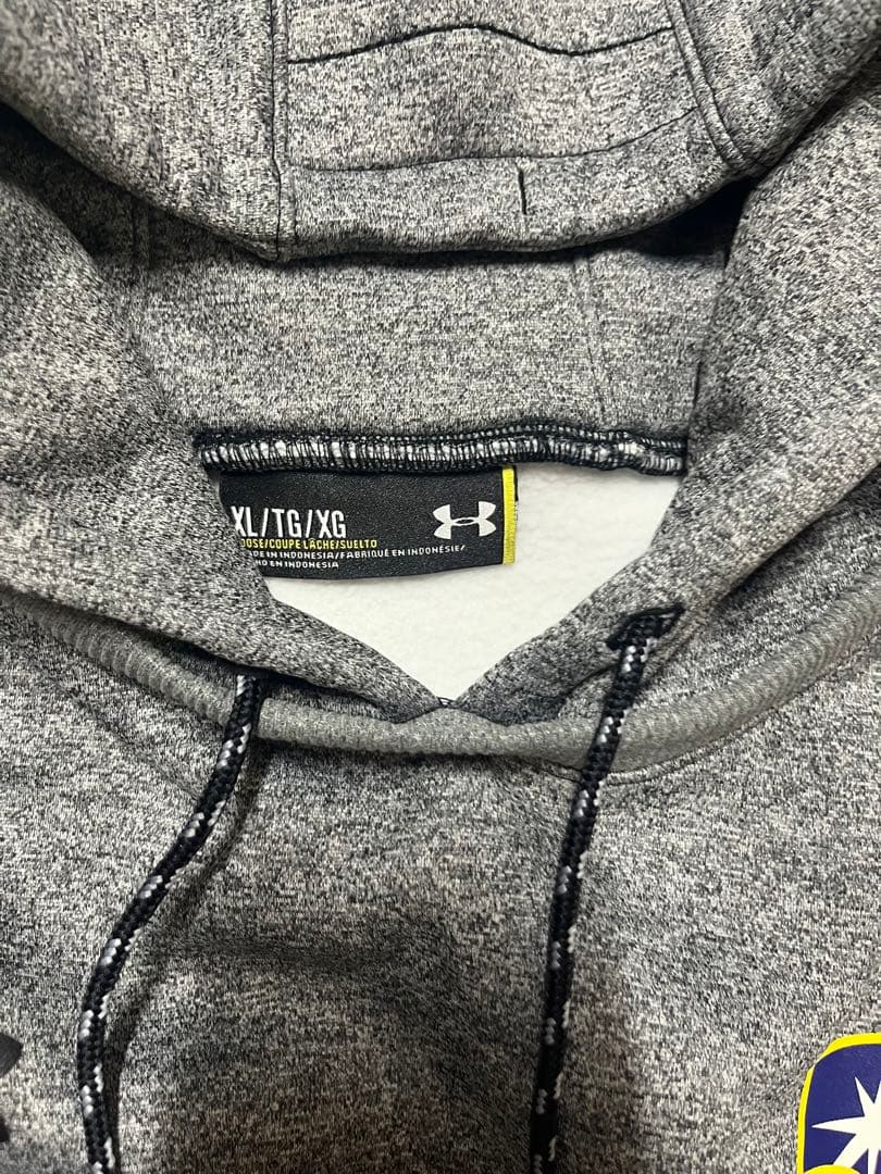 Under Armour フーディとパンツスウェットセット グレー　XLと3L