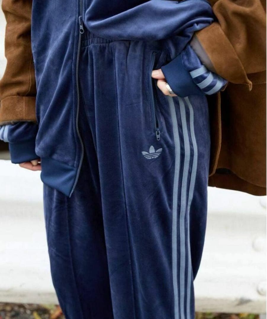 【希少】adidas ベロア トラックパンツ