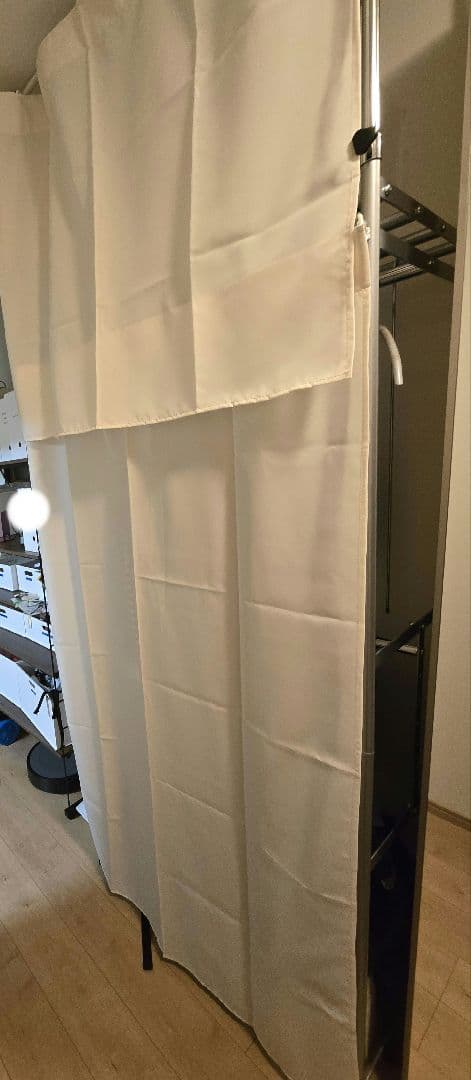 突っ張りハンガーラック フロントカーテン付き ハイタイプ/スリム