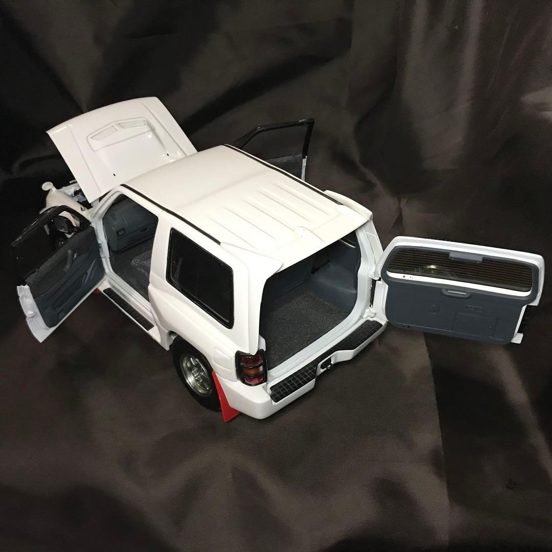 三菱パジェロ エボリューション PAJERO EVO 1/18 AUTOart