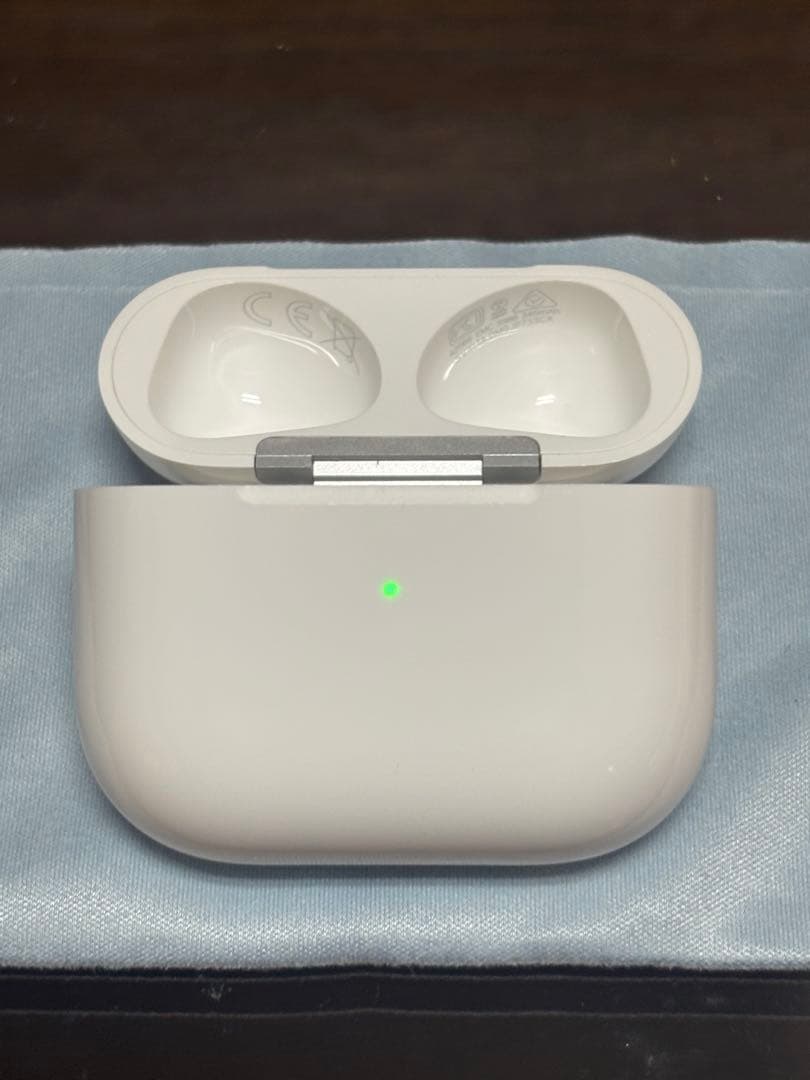 【美品】Apple AirPods3 本体 ホワイト 箱付充電ケース等付属品完備