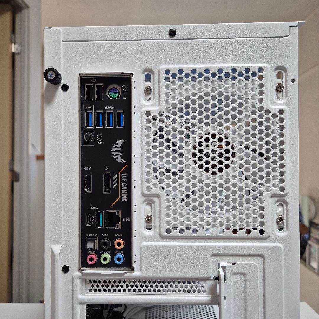 Ryzen7 5700x ＆ RX 9060xt16GB搭載自作ゲーミングPC