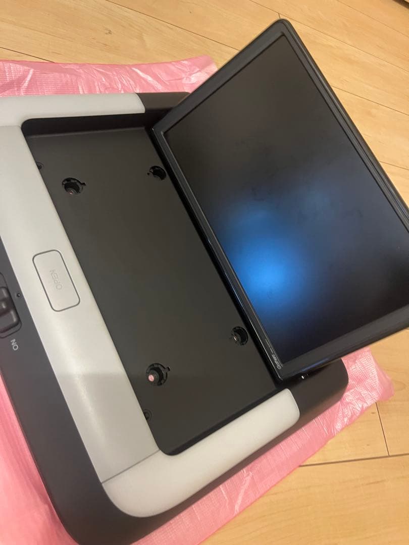 VM221TY フリップダウンモニター