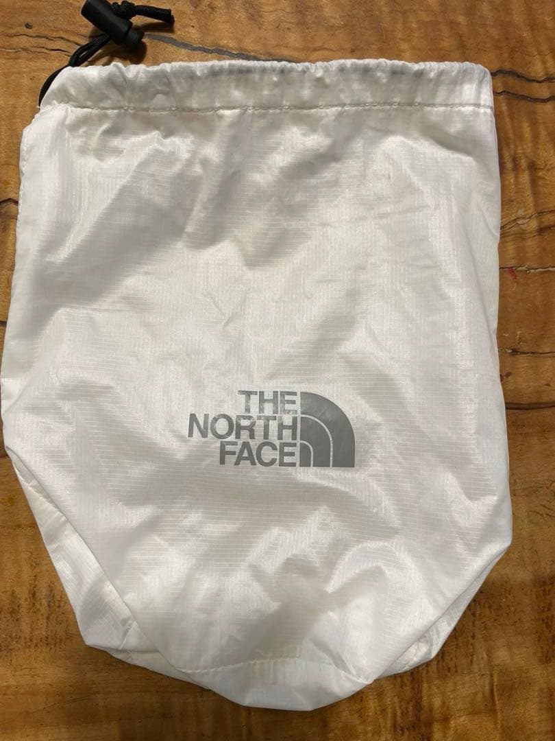 ノースフェイス　タグアンポンチョ　ベージュ　M