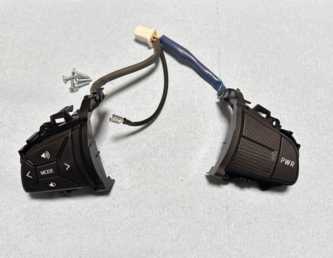 ピクシスメガ純正ステアリングスイッチ