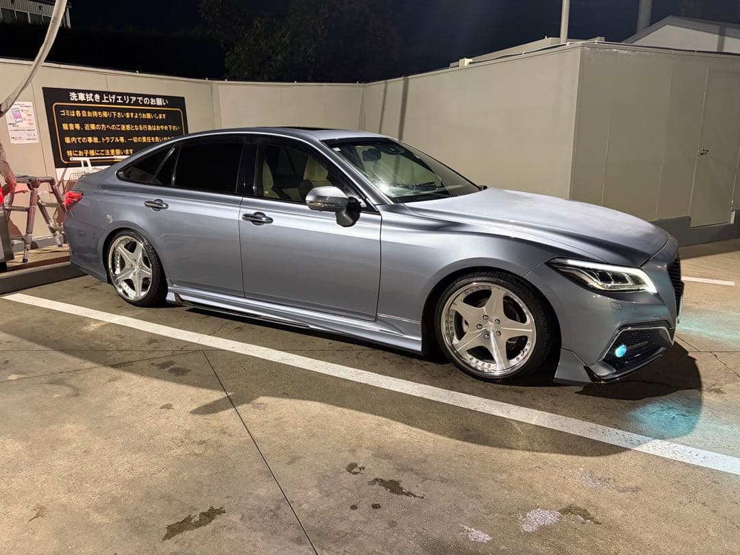 220クラウンRSモデリスタサイドスカート左のみ