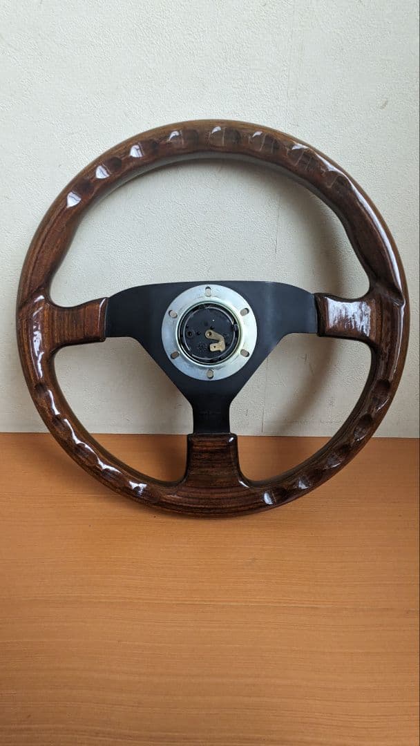 MOMO ウッド ステアリング
