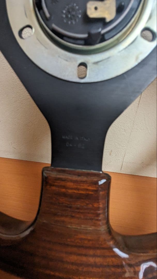 MOMO ウッド ステアリング