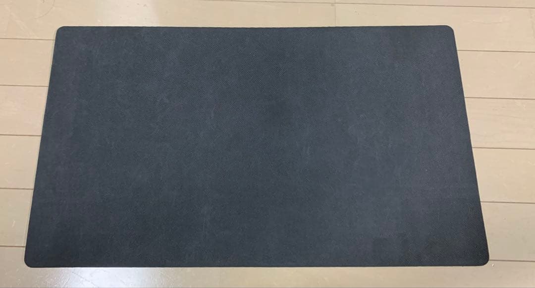 【最終値下げ】遊戯王 公式 プレイマット ブラックフェザー・ドラゴン TSHD