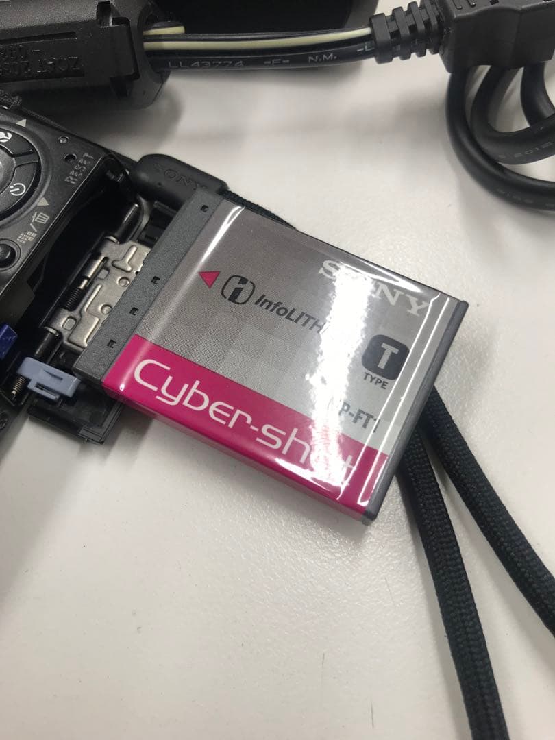 デジタルカメラ SONY Cyber-shot 5.1MEGA PIXELS DSC-T3