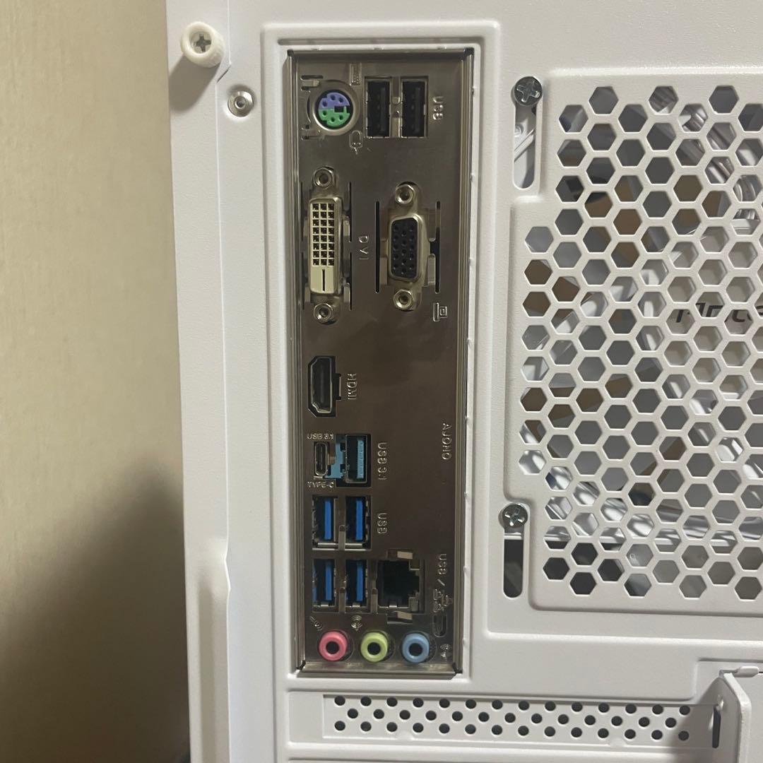 高性能白ゲーミングPC GTX1660Super(RTX3060並) SSD搭載