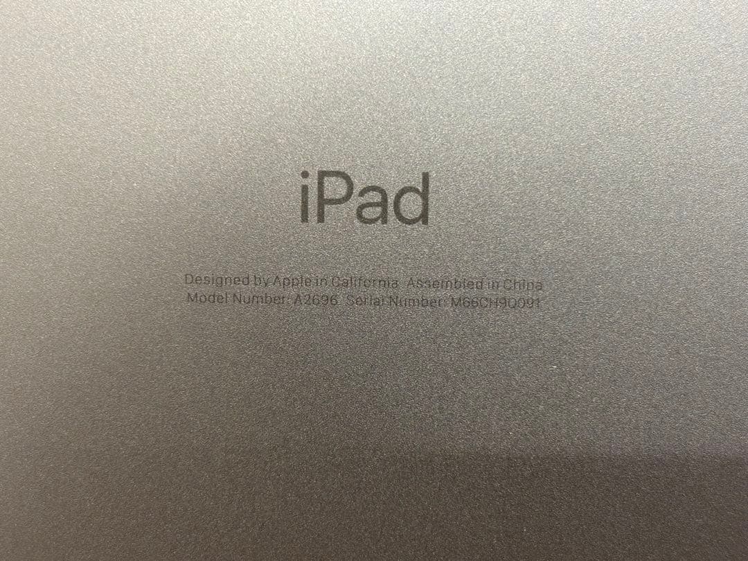 超美品　アップル　iPad 第10世代　64GB シルバー　Wifiモデル