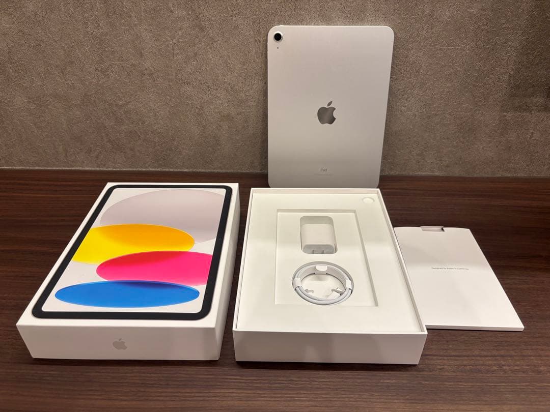 超美品　アップル　iPad 第10世代　64GB シルバー　Wifiモデル