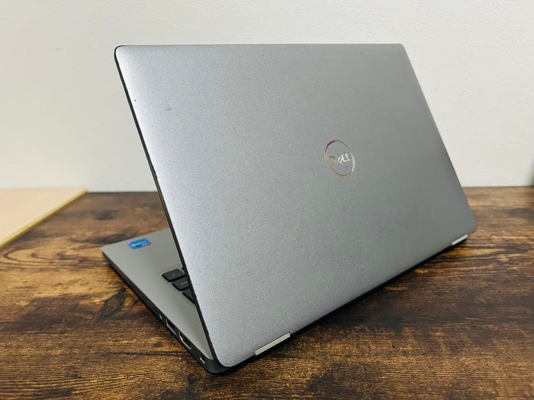 美品 Latitude 5330 12世代 16GB SSD256 オフィス