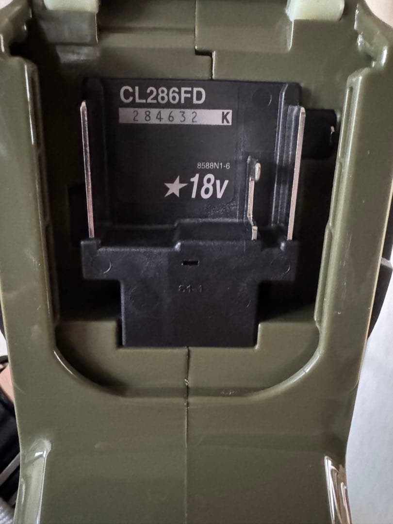 充電式クリーナー CL286FD 18V 本体のみ　未使用　オリーブ