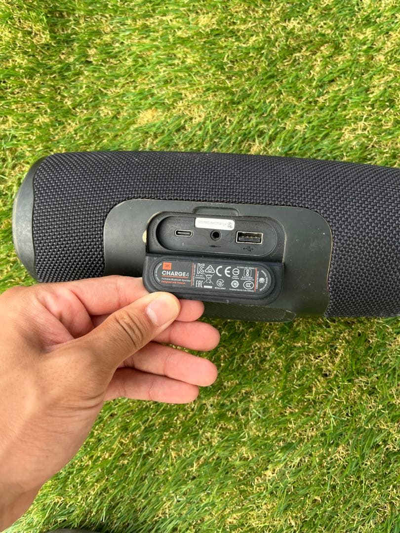 【動作確認済】JBL charge4 超高音質 重低音 ワイヤレススピーカー