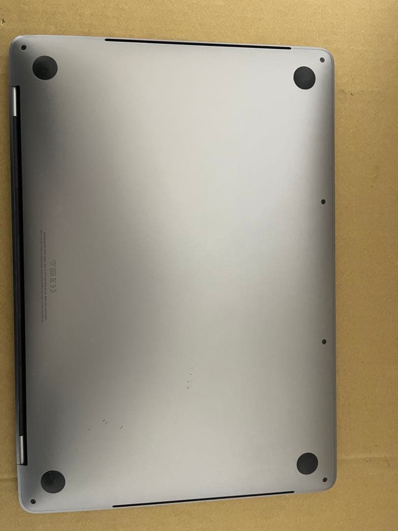 MacBook本体 MacBook Pro 13-inch I7 /16 GB/1 TB(SSD)