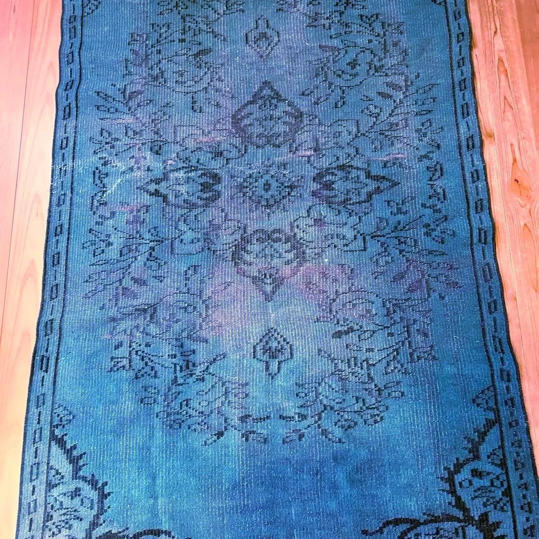 トルコヴィンテージラグ　121 x 221 cm