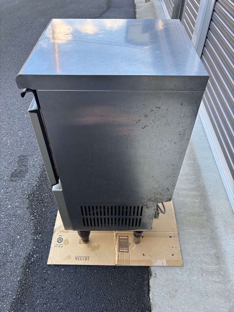s*a様 製氷機　ホシザキ IM-25M形　送料無料　足つき