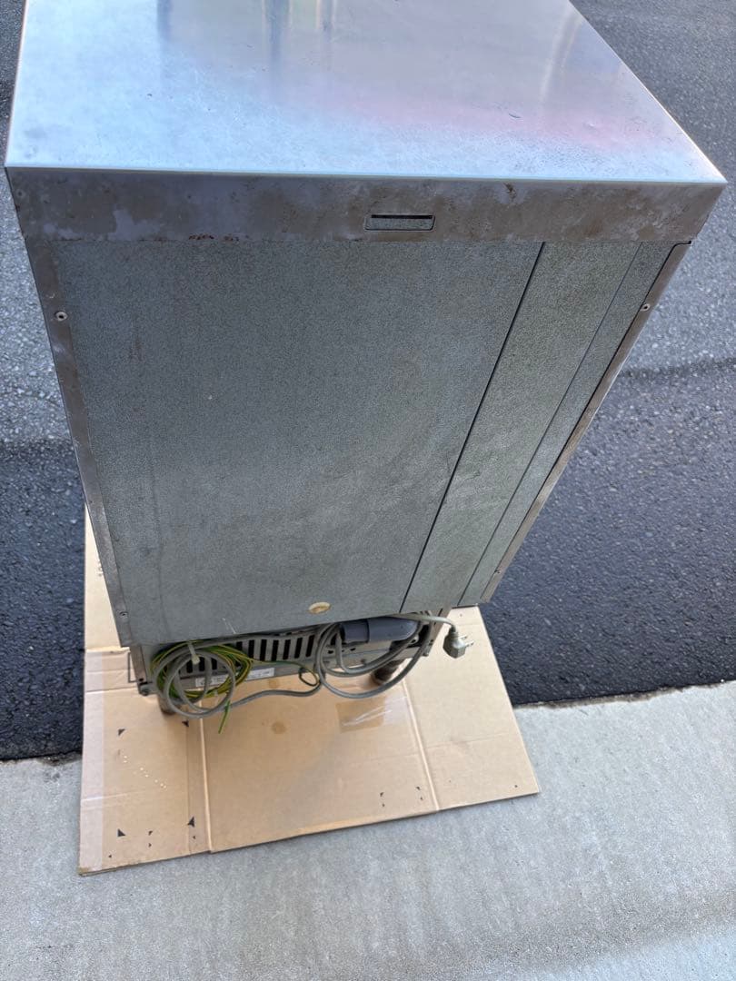 s*a様 製氷機　ホシザキ IM-25M形　送料無料　足つき