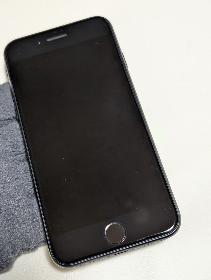 iPhone SE 第三世代 64GB SIMフリー ミッドナイト ブラック